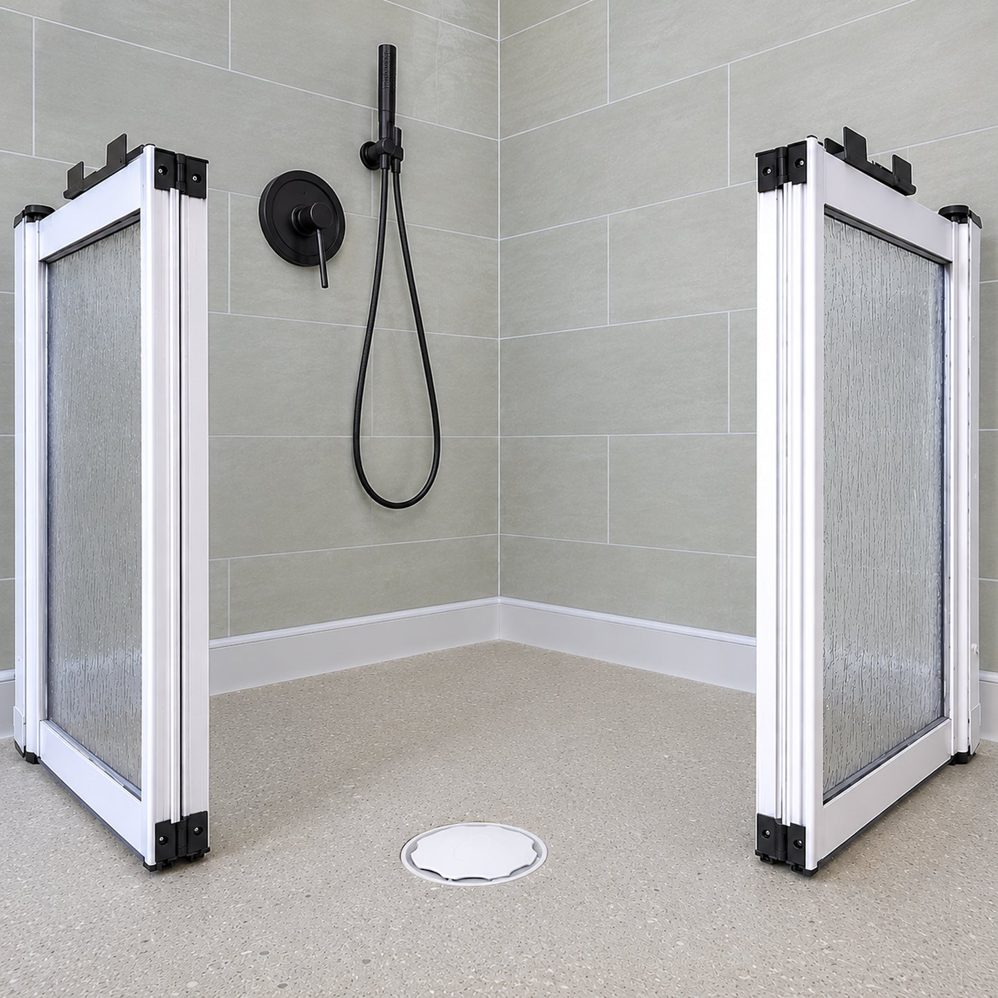 Wetroom shower tray for vinyl floor finishes